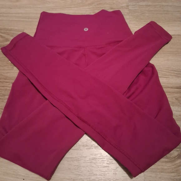 lululemon athletica Red Leggings - Picture 1 of 2